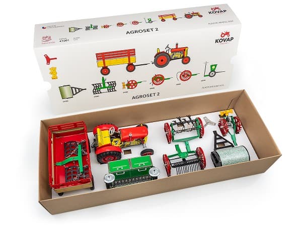 Traktor Zetor na klíček se zemědělskými stroji - náhled 3